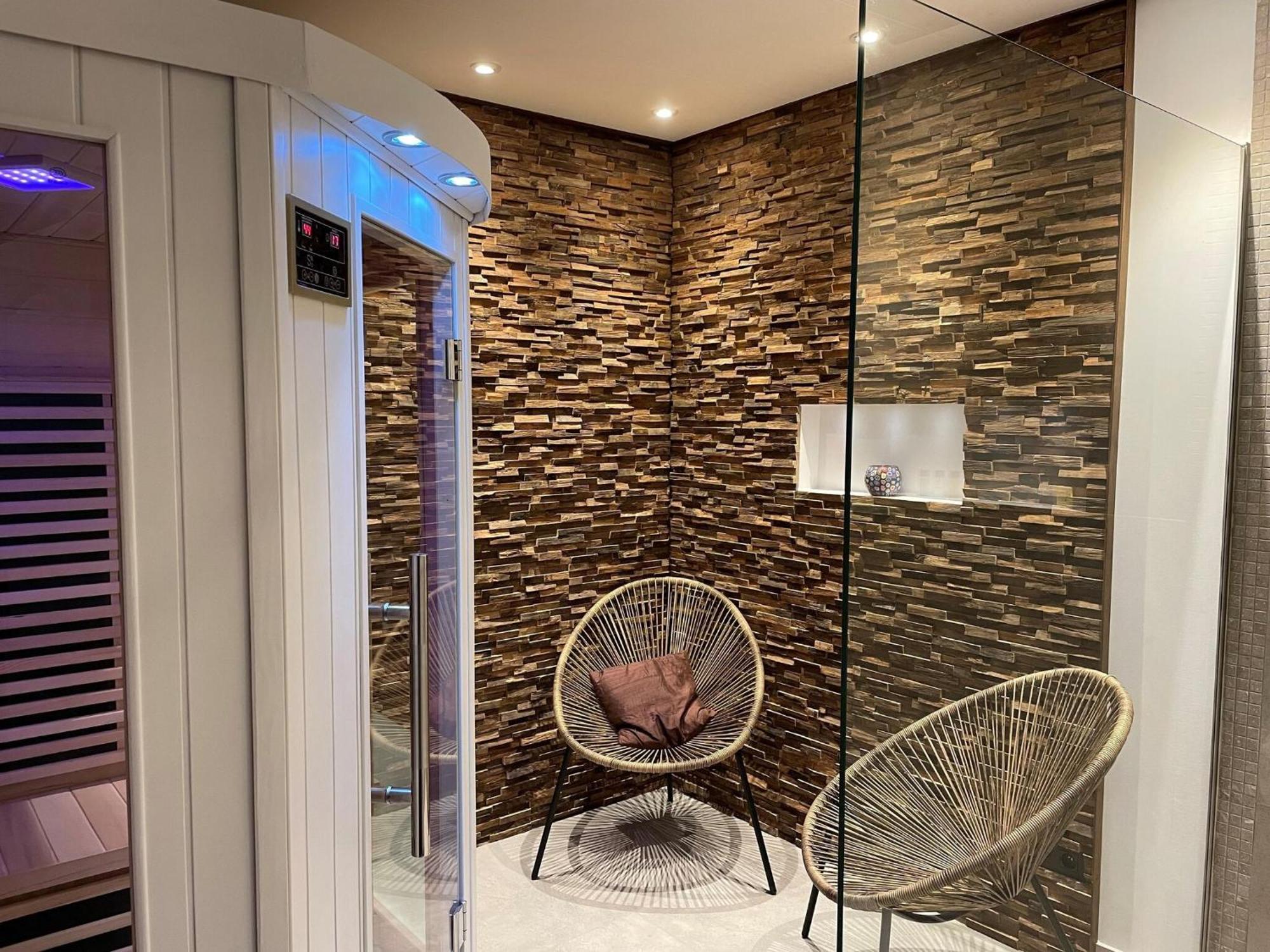 Delightful Castle In Bastogne With Bubble Bath Villa Luaran gambar