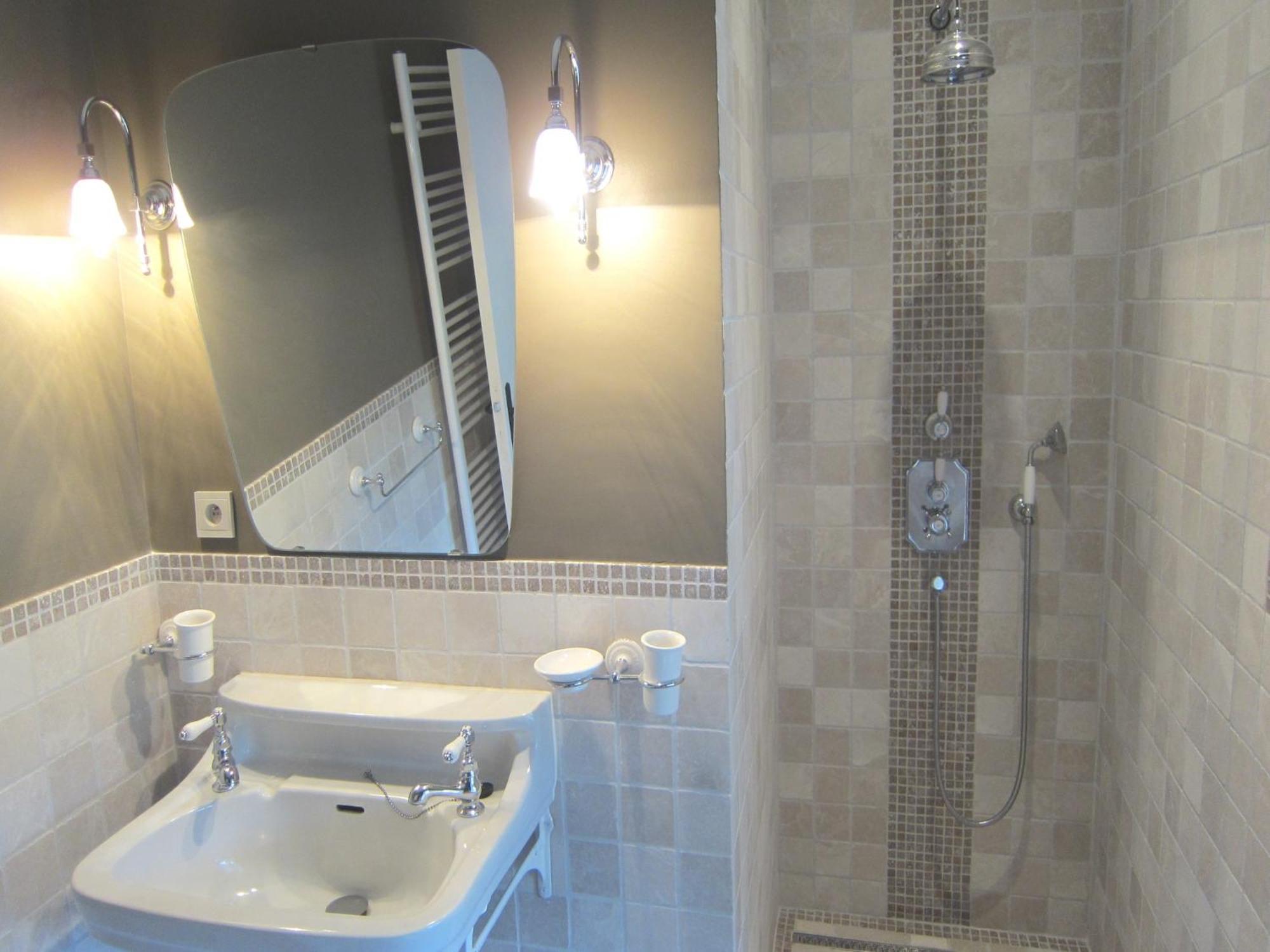 Delightful Castle In Bastogne With Bubble Bath Villa Luaran gambar