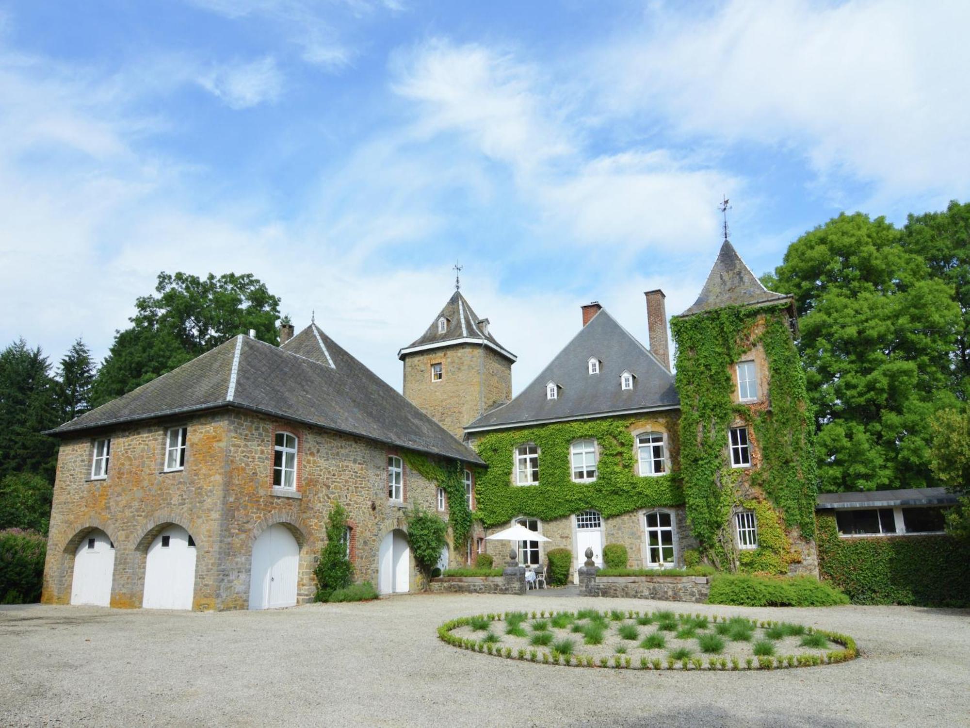 Delightful Castle In Bastogne With Bubble Bath Villa Luaran gambar