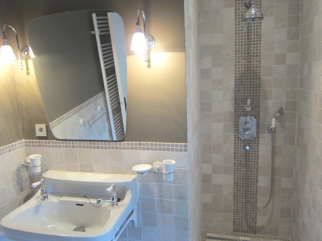 Delightful Castle In Bastogne With Bubble Bath Villa Luaran gambar