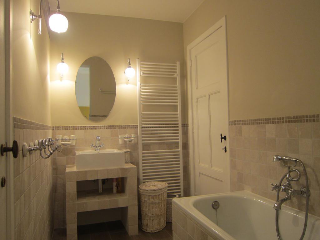 Delightful Castle In Bastogne With Bubble Bath Villa Luaran gambar
